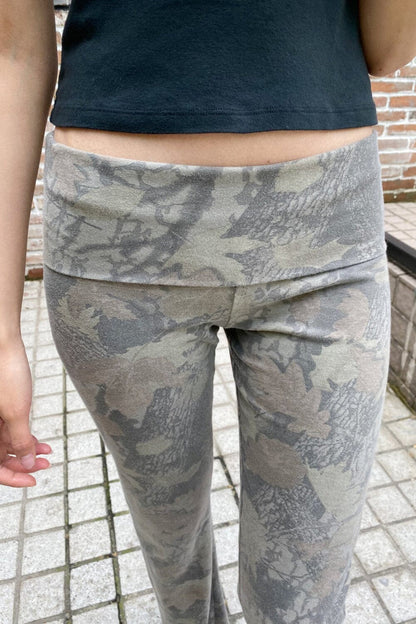 Brandy Melville Popular | Priscilla Camouflage Pants