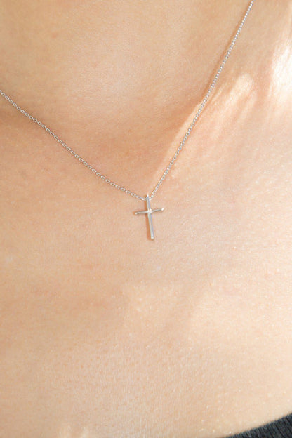 Brandy Melville Quality | Cross Necklace