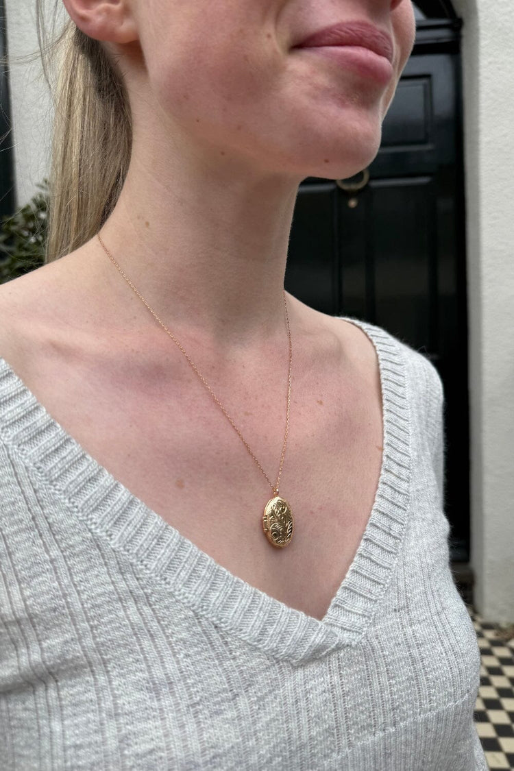 Brandy Melville Latest | Gold Locket Necklace