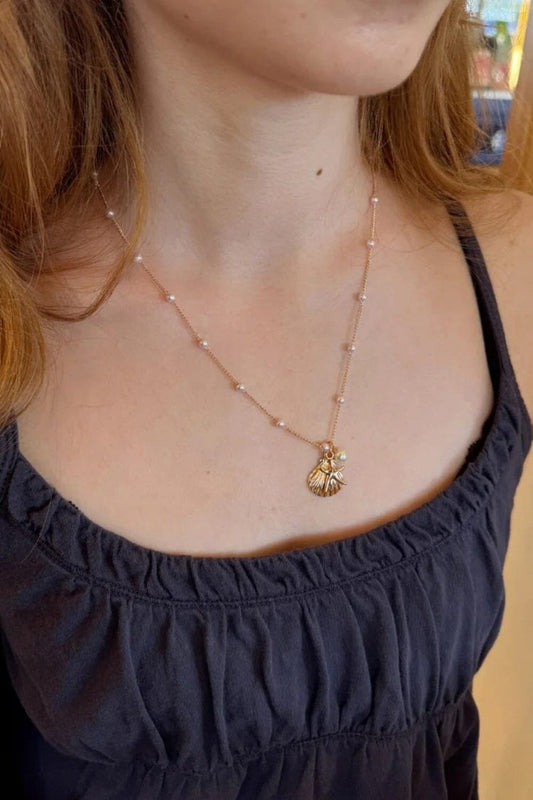 Brandy Melville Best Seller | Seashell and Star Necklace
