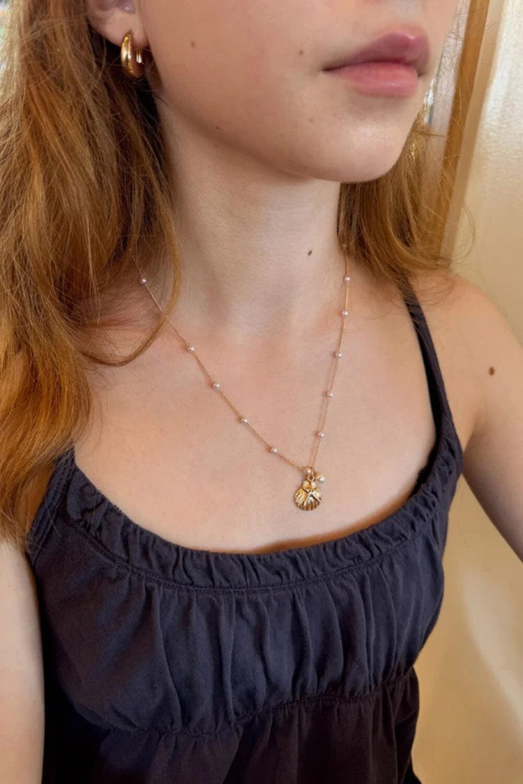 Brandy Melville Best Seller | Seashell and Star Necklace