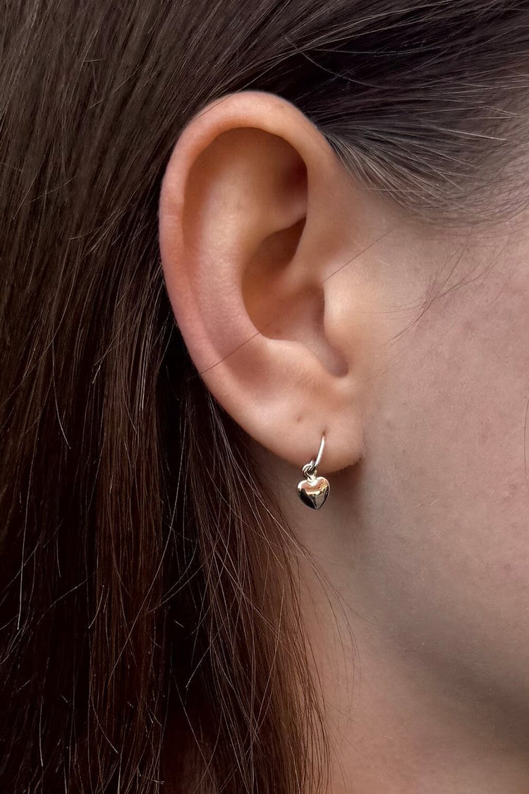 Brandy Melville Essential | Heart Charm Earrings