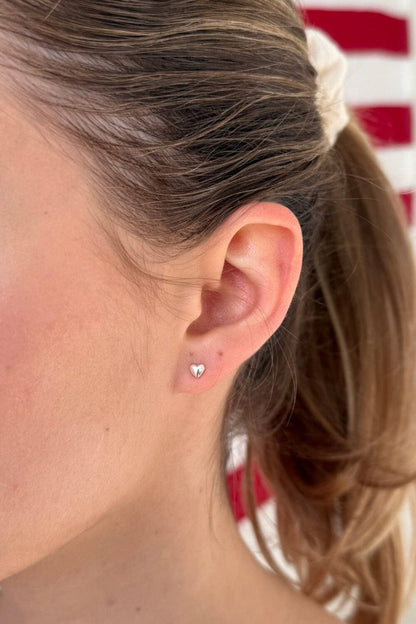 Brandy Melville Best Price | Heart Stud Earrings