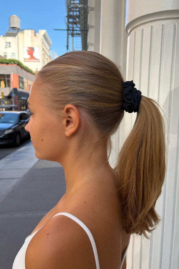 Brandy Melville Signature | Basic Scrunchie