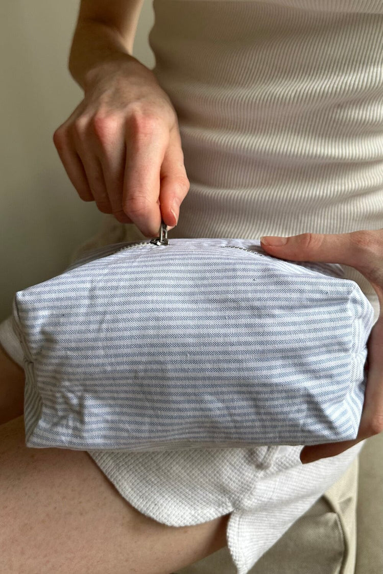 Brandy Melville Great Value | Striped Makeup Bag