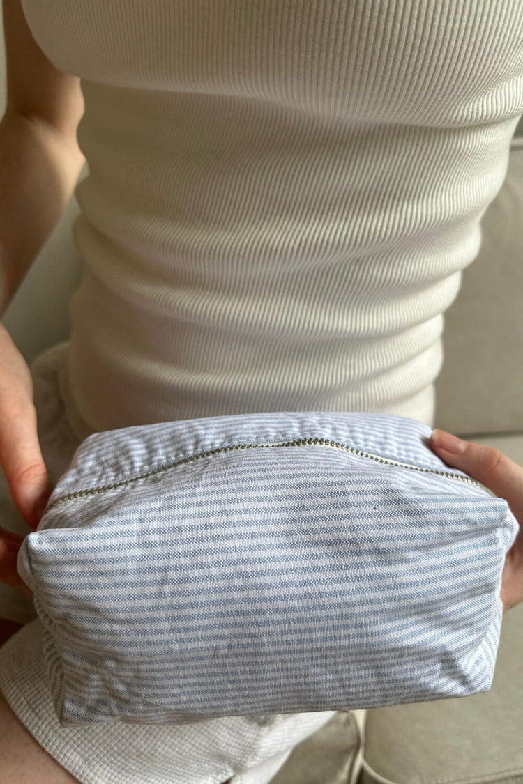 Brandy Melville Great Value | Striped Makeup Bag