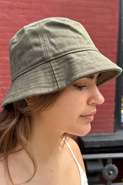 Brandy Melville Essential | Bucket Hat