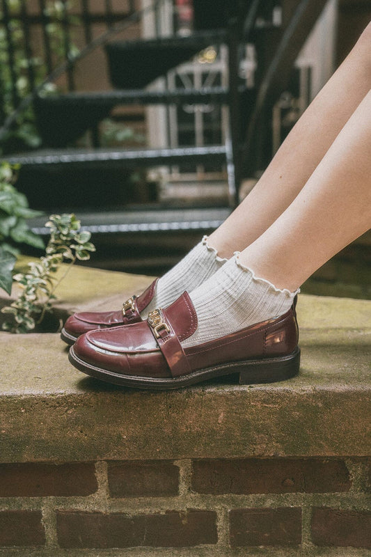 Brandy Melville Recommended | Ruffle Ribbed Socks