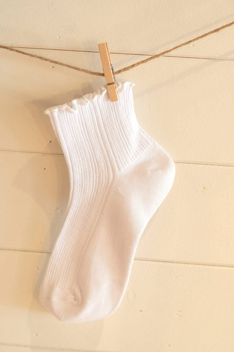 Brandy Melville Recommended | Ruffle Ribbed Socks