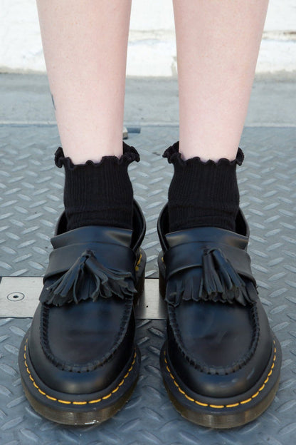 Brandy Melville Recommended | Ruffle Ribbed Socks