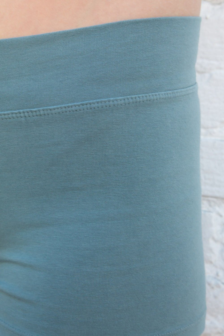 Brandy Melville Essential | Madelyn Shorts