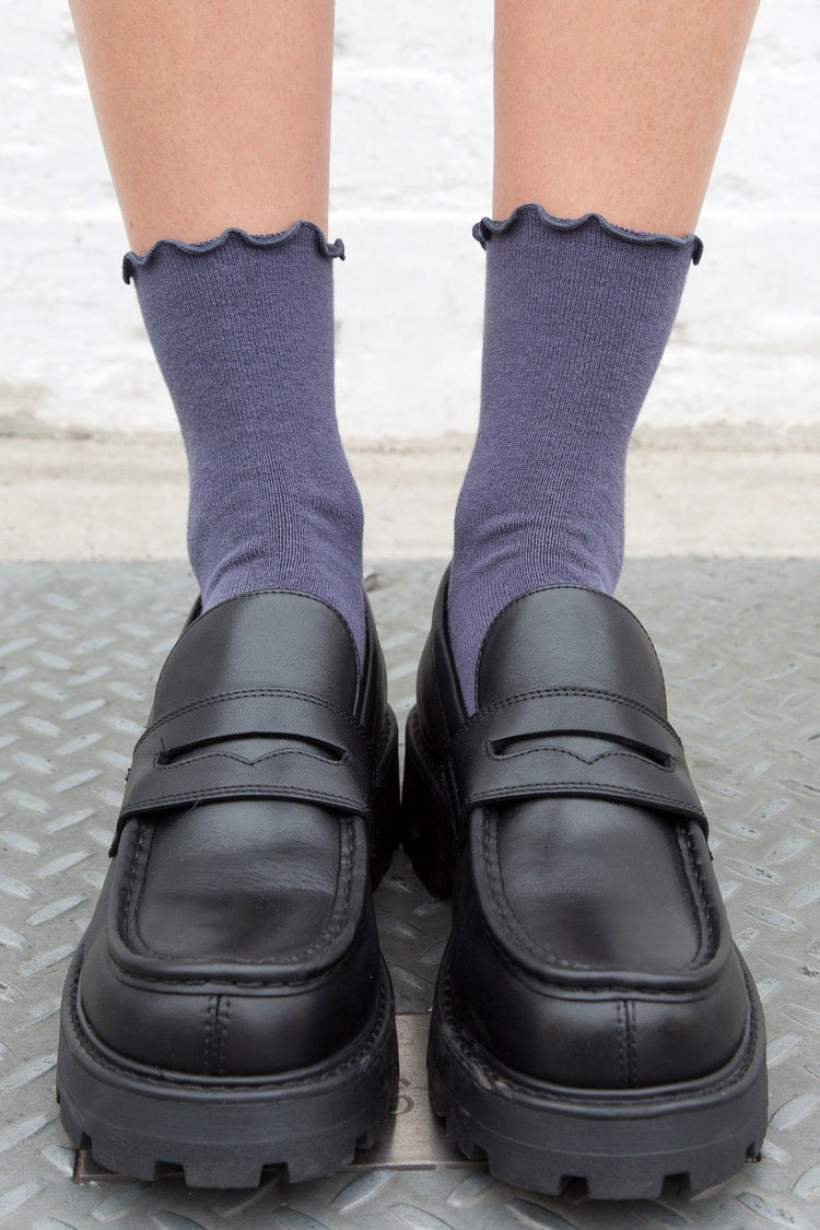 Brandy Melville Featured | Ruffle Socks
